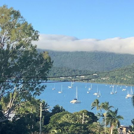 Studio Apartment With Seaview Airlie Beach Extérieur photo